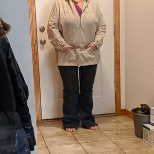 Beige pullover jscket